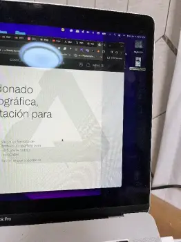 Macbook pro 2016 15 i7 rd19000