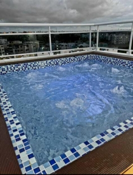 Apartamento 4to piso con jacuzzi privado y piscina