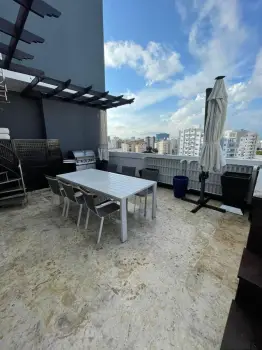 Amplio penthouse en venta ubicado ensanche naco distrito nacional.