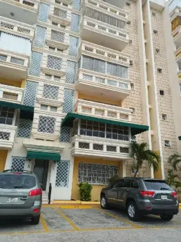 Apartamento con vista al mar en zona universitaria