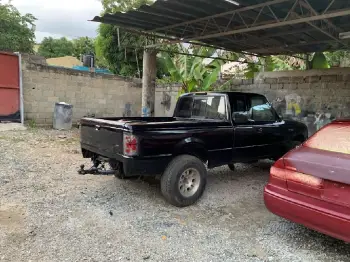 Vendo camioneta ford ranger xlt año 2003  4cil  mecanica 4x4