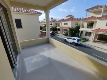 Precio en residencial en madre vieja sur en san cristóbal