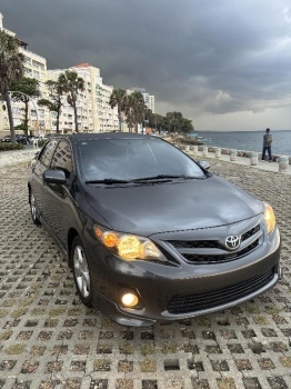 Toyota corolla s 2013