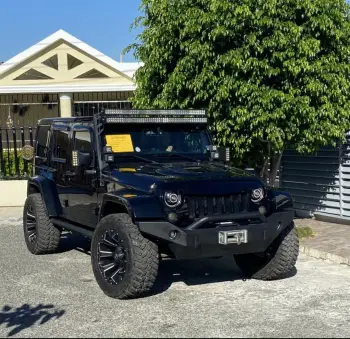 Jeep wrangler sahara 2014 en peravia