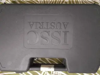Pistola traumática con una caja de tiros la vendo porque voy a inverti
