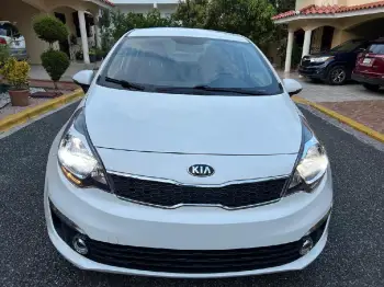 Kia rio ex 2017  en san cristóbal