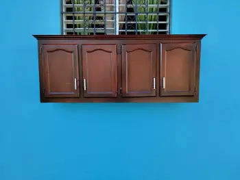 Gabinete de cuatro en madera