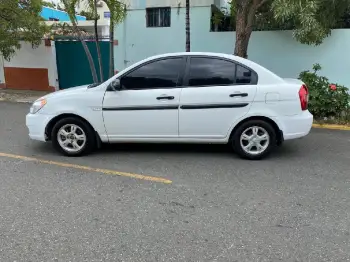 Hyundai accent 2011 rd365000