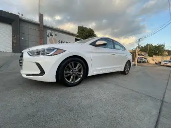 Hyundai elantra 2018 sel