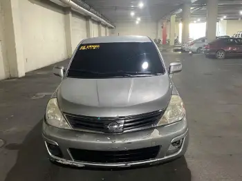 Carro nissan versa 2010 en santo domingo dn