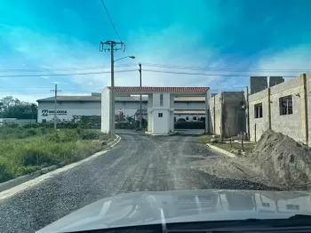 Solares comerciales abordes de avenida en villa mella