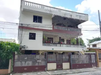 Inversionista. vendo edificio en urb. lucerna