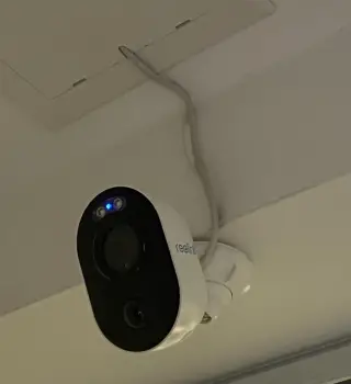 Cámaras de vigilancia 1080p wifi con memoria de 64 gb marca reolink.