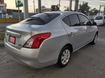 Nissan latio/versa 2013