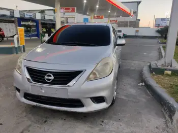 Nissan latio/versa 2013