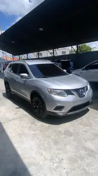 Nissan rogue 2015  en peravia