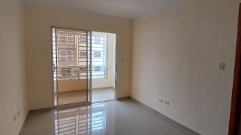 Se alquila apartamento de tres dormitorios en aut san isidro