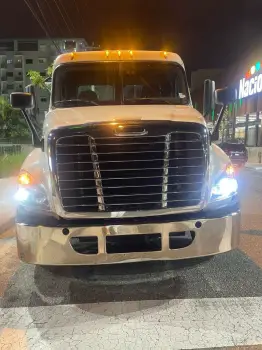 Vendo camión freightliner cascadia 125 2016