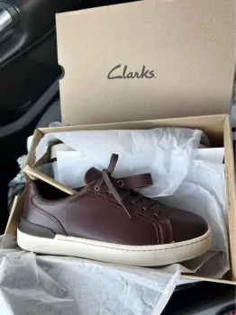 Tennis clarks 8