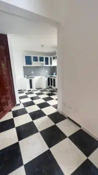 Rento apto próximo a intec  piso 2 3 habitaciones  2 baños  sala  coci