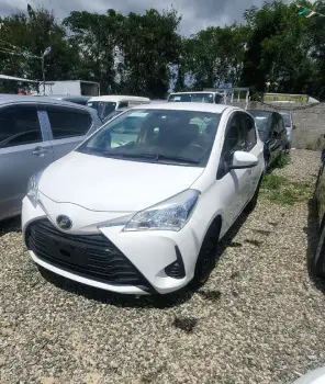 Toyota vitz 2017  en santo domingo este