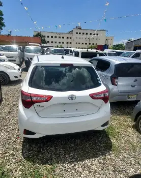 Toyota vitz 2017  en santo domingo este