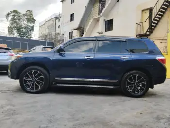 Toyota highlander 4x4 2013