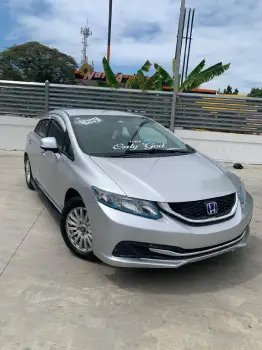 Honda civic 2012 con frente 2015