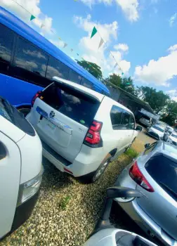 Toyota land cruise prado 2018 en santo domingo este