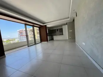 Apartamento en alquiler en el evaristo morales próximo a la churchill