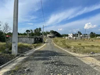 Vendo solar con titulo en residencial doña luz en santo domingo