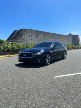 Infiniti q70s 2017 gasolina negociable