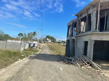 Vendo solar con titulo en residencial don marcos en santo domingo