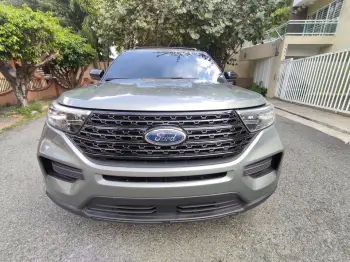 Ford explorer 2020 xlt 4x4