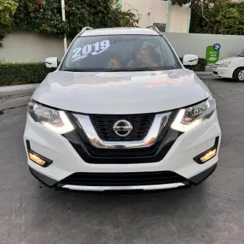 Nissan rogue 2019 sv