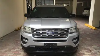 Vendo ford explorer xlt 2016