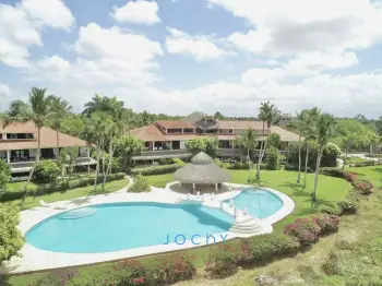 Jochy real estate vende en el residencial el limón townhouse