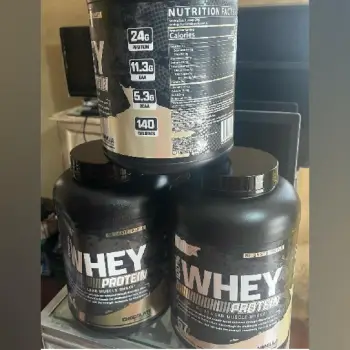 Proteína nutrex 100 whey con 24g de proteína 5lbrs 67 servicios