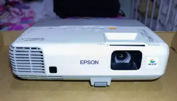 Proyector epson powerlite e93