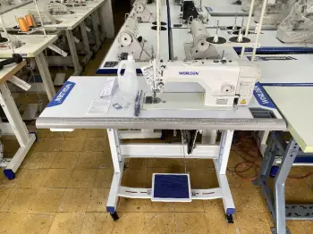 Maquina de coser industrial con corte de hilo y lamprara