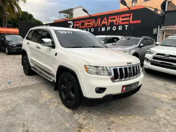 Jeep grand cherokee laredo 2011 4x2 v6 recien importado