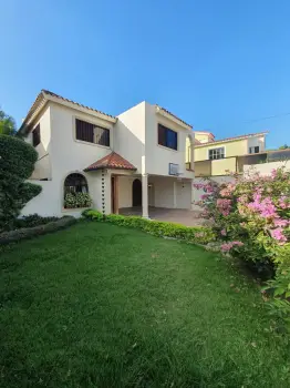 Casa venta en altos de arroyo hondo lll