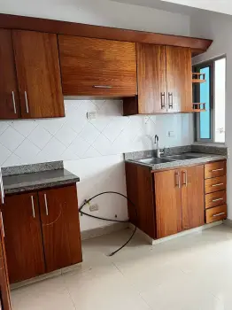 Apartamento en el millón en alquiler tres habitaciones