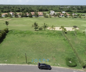 Jochy real estate vende terreno en la estancia golf resort la romana r