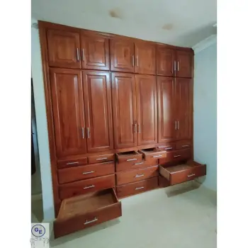 Closet en madera de caoba