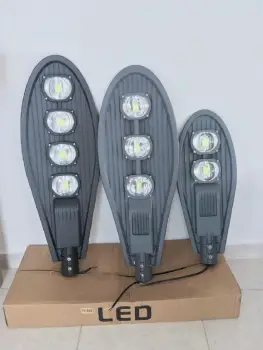 Lampara led tipo cobra