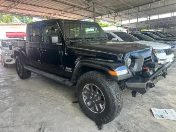 Jeep gladiator overland 2021