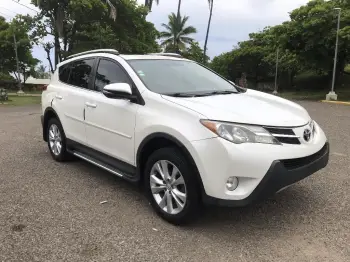 Se vende toyota rav4 limited 2013 version cnadiense inf whatsapp 829-2