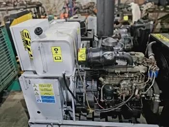 Planta eléctrica denyo con motor isuzu 4 bd1 de 45 kw disponible