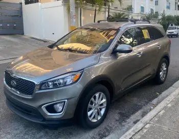 Kia sorento 2017. 4x4. 3 filas de asientos. recien importada